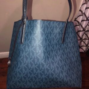 MICHAEL KORS HANDBAG *MAKE OFFERS*